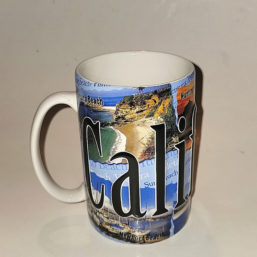 AMERICAWARE CERAMIC MUG WITH CALIFORNIA WRITTEN IN 3 DEMINSIONAL LETTERS